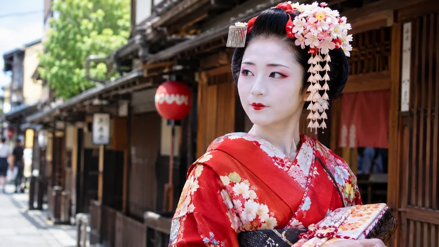 Wo man Geishas in Kyoto sehen kann: Stadtviertel, Straßen und geführte Spaziergänge